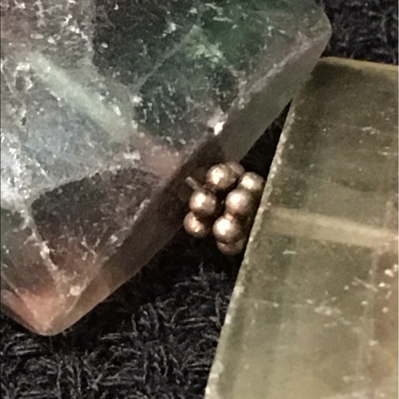 Strand of florite crystals, lustrous hues, 16 “ - Picture 3 of 8